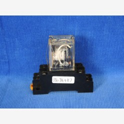 Omron MY2N-D2 Relay 24 VDC with Base